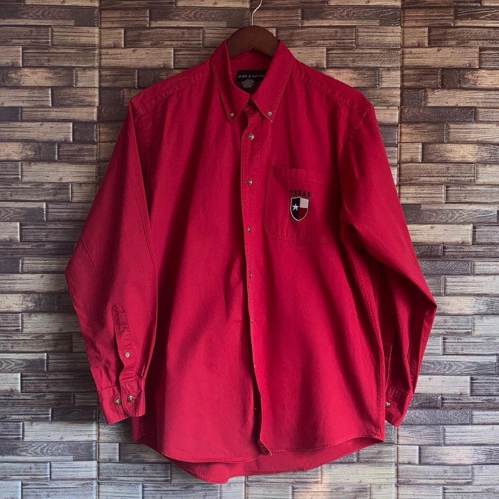 EUC Men's Red Texas Logo Button Down Medium Shirt